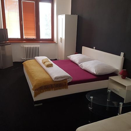 Hotel Koruna Rožnov pod Radhoštěm Εξωτερικό φωτογραφία