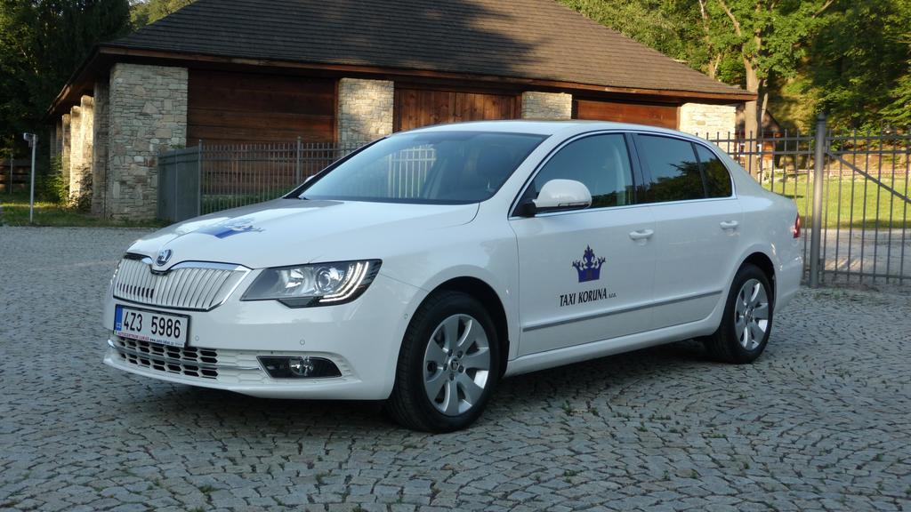Hotel Koruna Rožnov pod Radhoštěm Εξωτερικό φωτογραφία